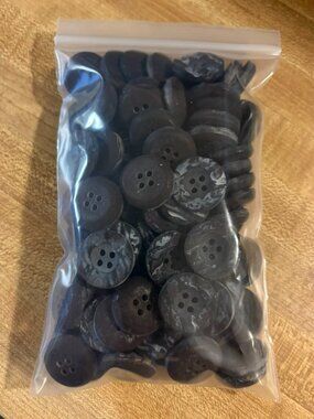 7/8" Black 4-hole Craft Buttons 1/8" Thick 100 pieces #13